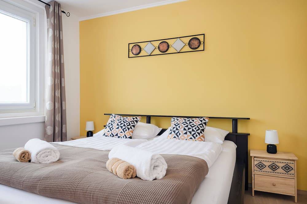 Ganze Wohnung, Sunny holiday home with Pool/Bbq area/Ac/Parking Casa Montana Country Apartment in Balatonalmadi, Plattensee nordufer