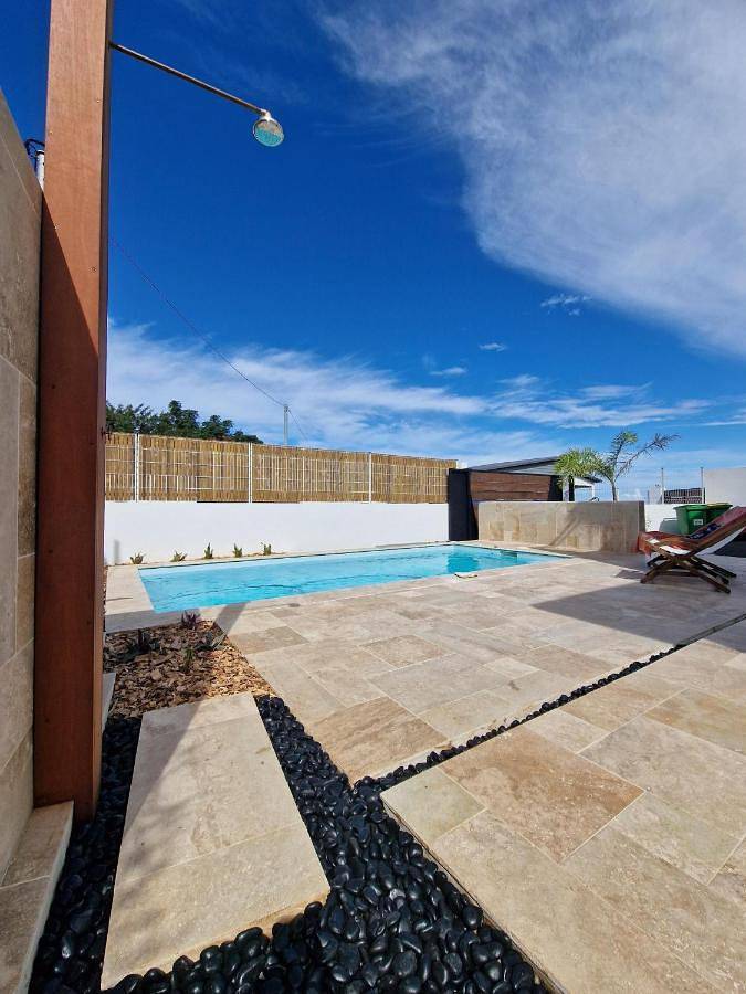 Villa pour 6 personnes, avec vue et piscine ainsi que jardin et terrasse