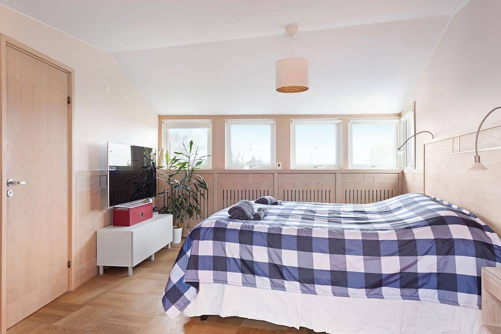 Spectacular Villa - Pool, Sauna & Magical Lake View in Lidingö, Stockholmer Schärengarten