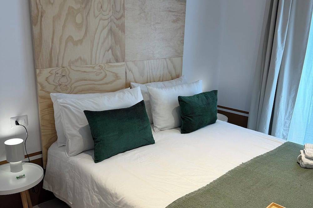 Double room in the heart of Naples, a few steps from Via Tribunali in Nápoles, Provincia de Nápoles