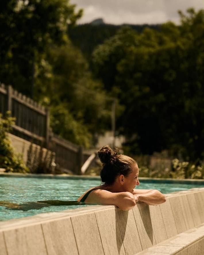 Location de vacances pour 6 personnes, avec vue et piscine ainsi que sauna et jardin à Villabassa - 2