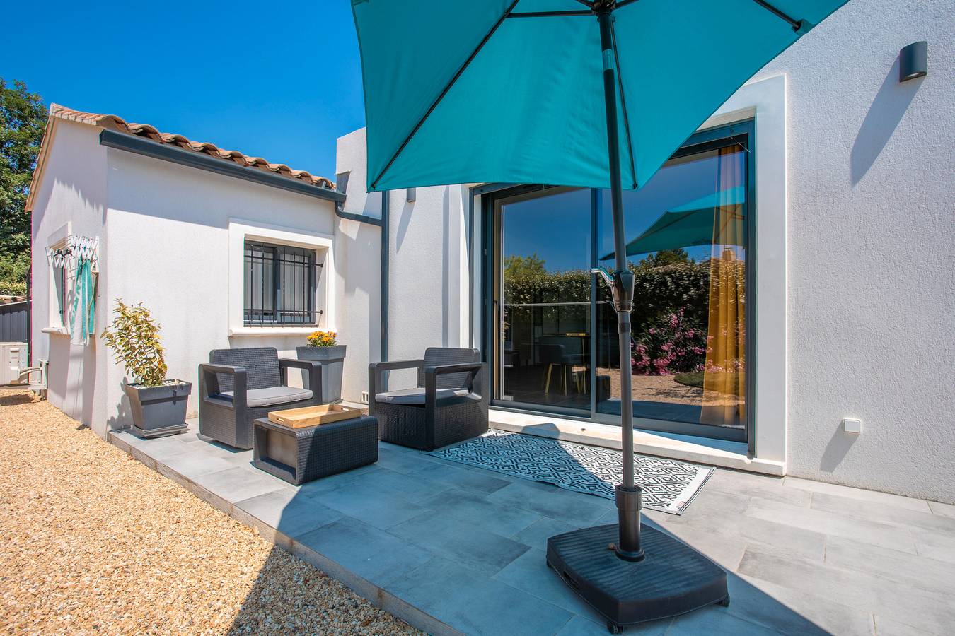 Studio entier, Studio '890' avec terrasse privée, Wi-Fi et climatisation in Lorgues, Région de Draguignan
