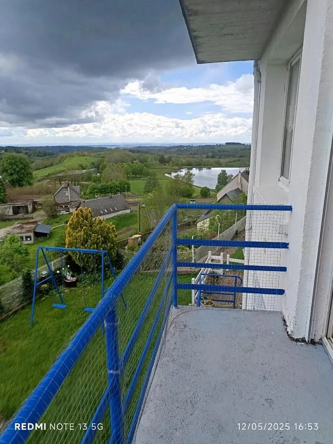 Apartamento de vacaciones para 6 personas, con vistas además de balcón y vistas al lago - 1