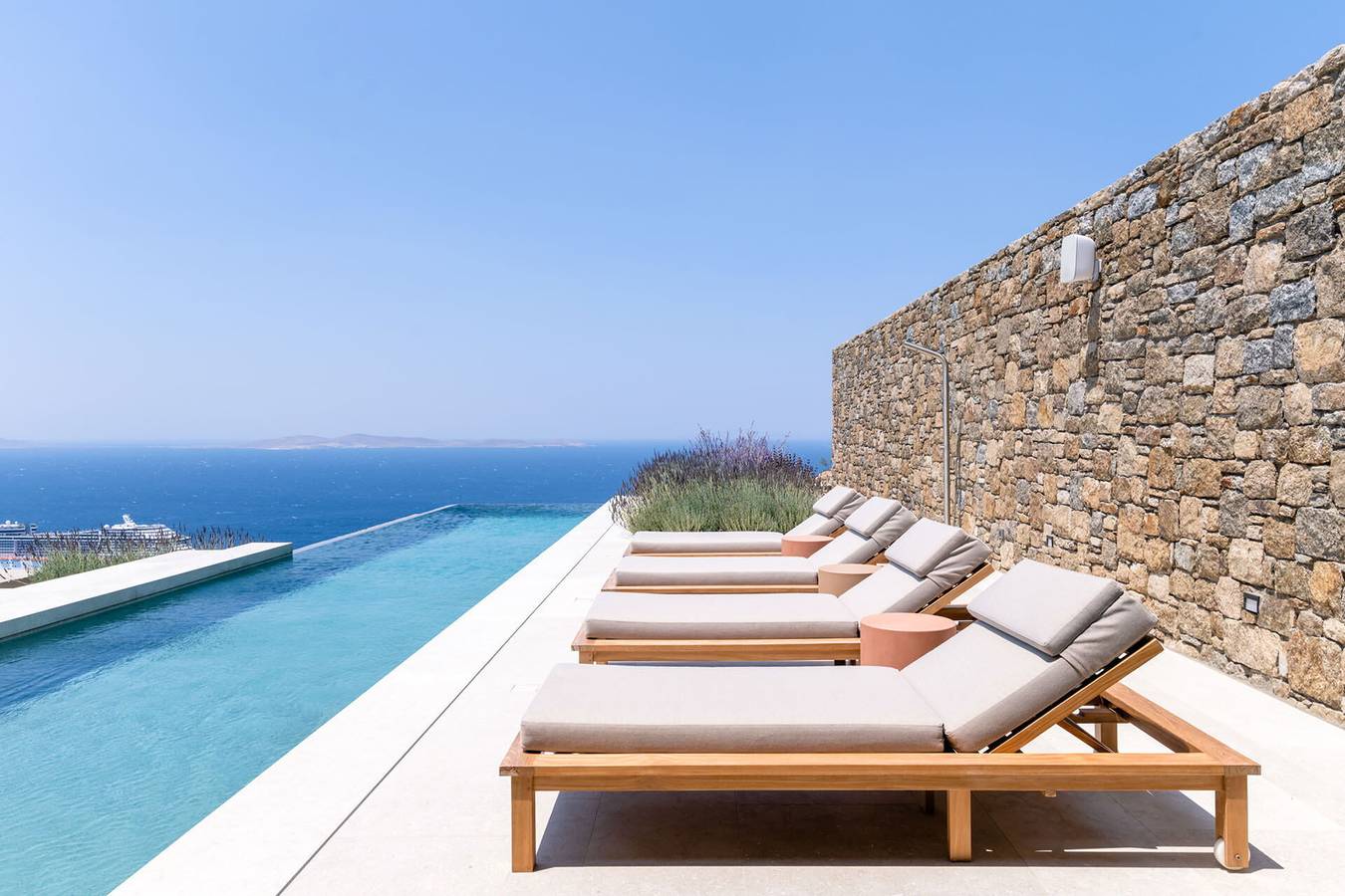 Villa Achille in Agios Stefanos, Mykonos