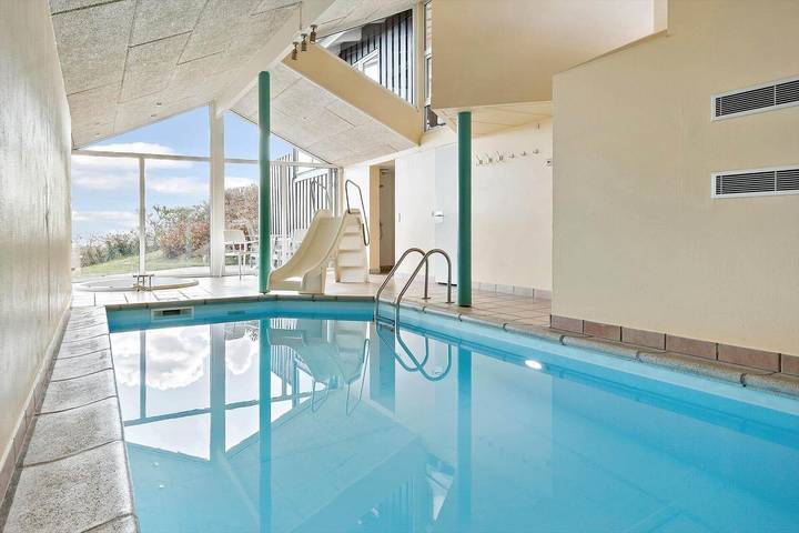 Ferienhaus für 13 Personen, mit Whirlpool und Terrasse sowie Pool und Sauna in Djursland - 2