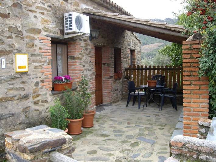 Casa rural para 4 personas, con Terraza además de Jardín y Piscina en Valencia de Alcántara - 3
