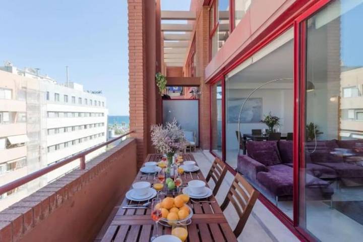 Appartement de vacances pour 8 personnes, avec terrasse et vue à Barcelone