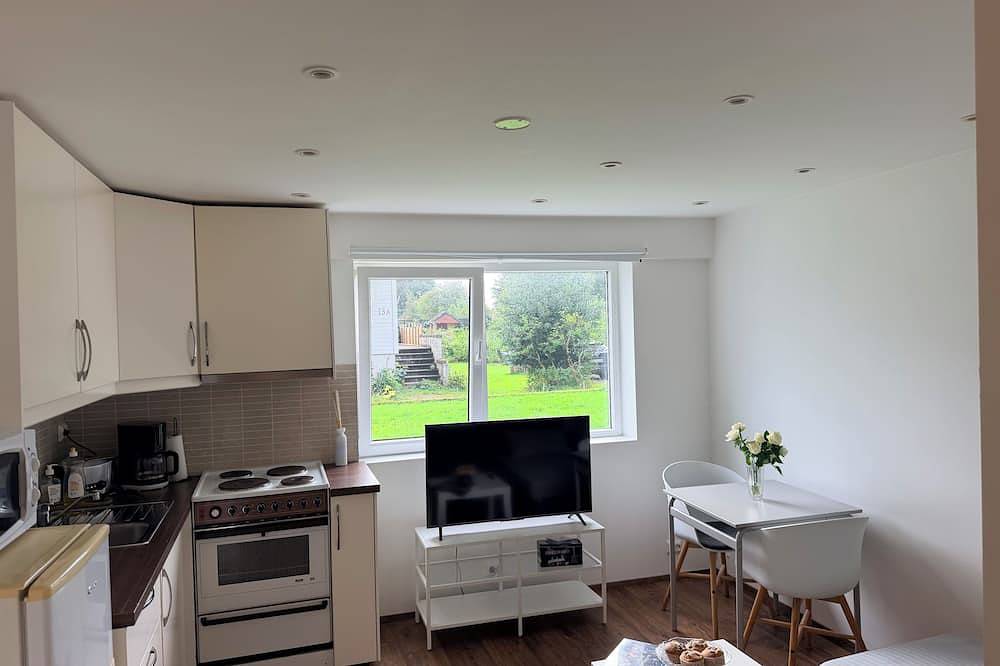 Entire apartment, Peaceful Stavanger Apartment with Private Entrance & Free Parking in Hinna, Stavanger