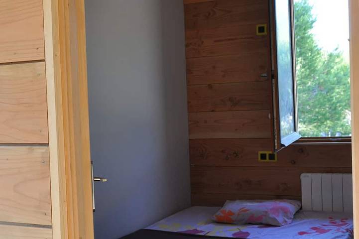 Location de vacances pour 5 personnes, avec jardin ainsi que terrasse et piscine à Lambesc - 2