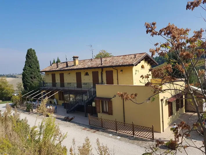 Alloggio in famiglia per 2 persone, con giardino e panorama nonché sauna, con animali domestici - 1