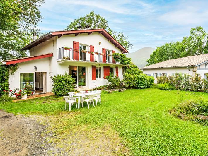 Location de vacances pour 6 personnes, avec Terrasse et Jardin à Ascain