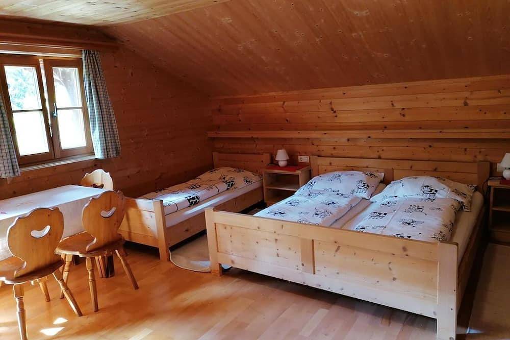 4-Bett-Zimmer - Hausbergerhof Gästehaus Ainberger in Brixlegg, Kaisergebirge