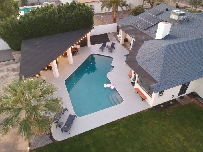 Vacation house for 12 people, with balcony and yard, kid friendly in Arizona