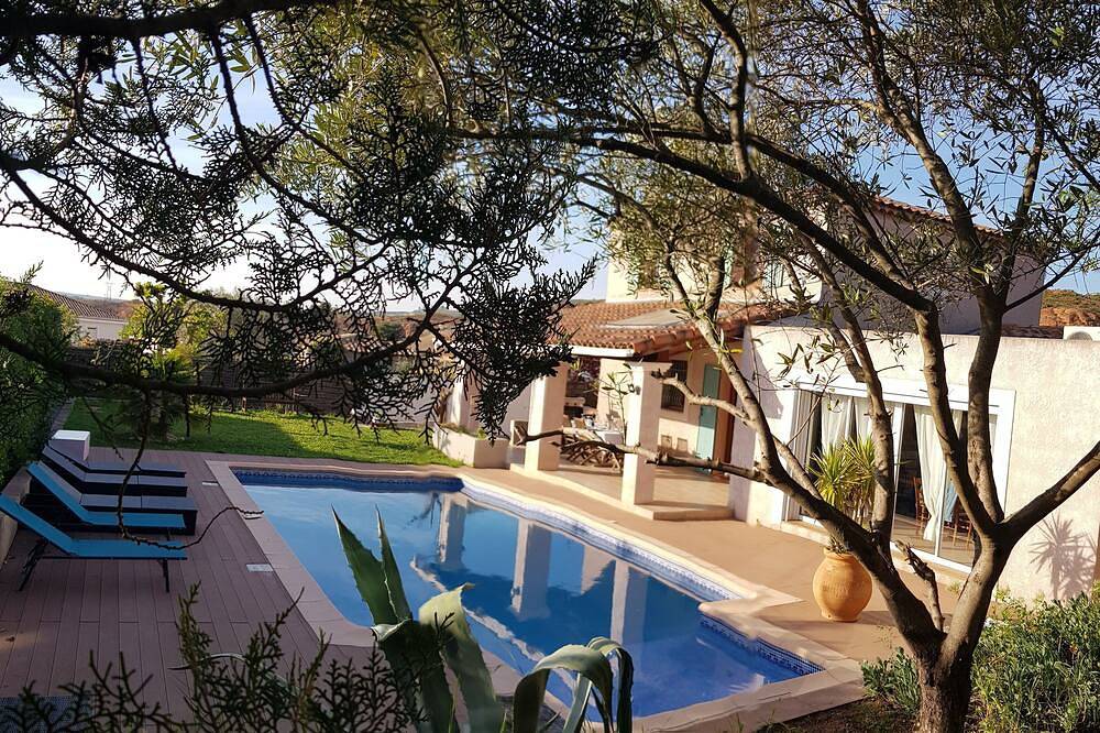 Villa Piscine Privée Tout Confort in Les Pennes-Mirabeau, Côte méditerranéenne (France)