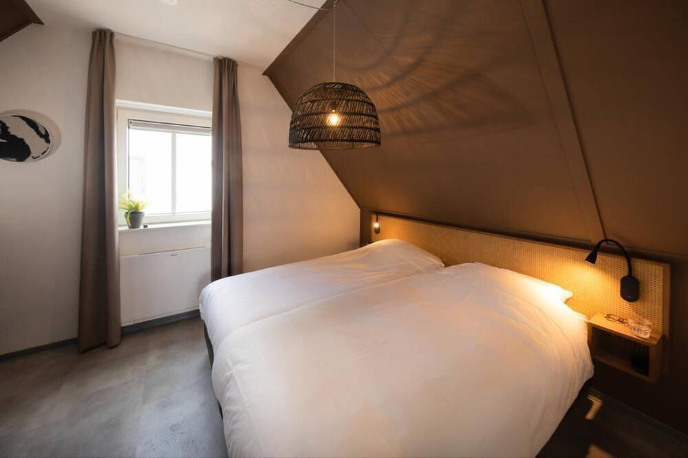 Premium Outdoor 4p - Two Bedroom Villa, Sleeps 4 in Thorn, Limburg