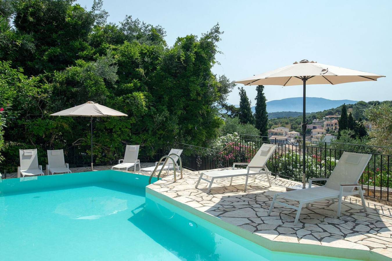 Villa für 6 Personen mit Pool in Kassiopi, Korfu