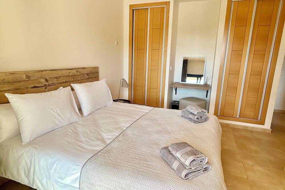 Hel leilighet, Luxury apartment on golf resort with private plunge pool in Hacienda del alamo, Fuente Alamo de Murcia