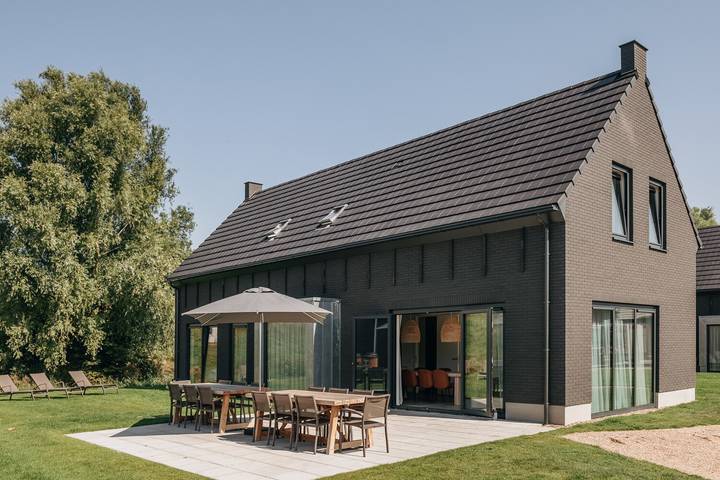 Villa mit pool für 16 Personen, mit Balkon/Terrasse und Terrasse sowie Garten und Kinderpool in den Niederlande