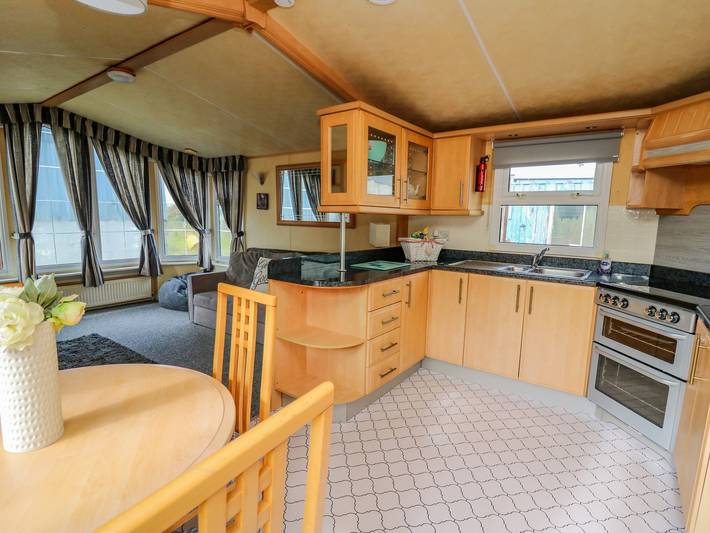 Glamping for 4 people in South-Wales