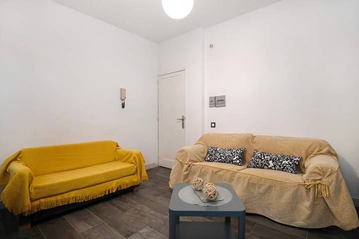 Ferienhaus 'Piso Leon Y Castillo' mit Gemeinschaftsterrasse und Wlan in Arrecife, Lanzarote