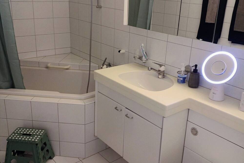 Entire apartment, Central Lucerne 4 in Lucerne, Lake Lucerne