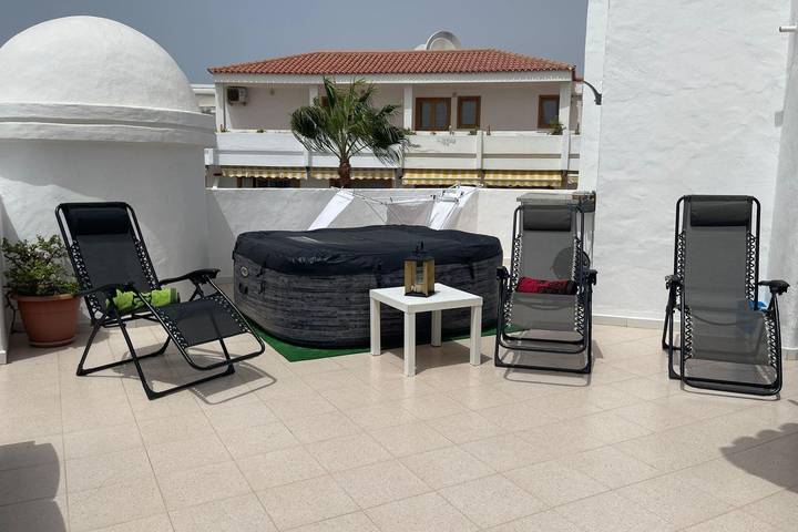 Gîte pour 4 personnes, avec piscine ainsi que vue sur l’océan et jardin à Costa Adeje - 4