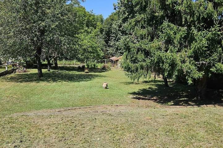 Location de vacances pour 8 personnes à Lhommaizé