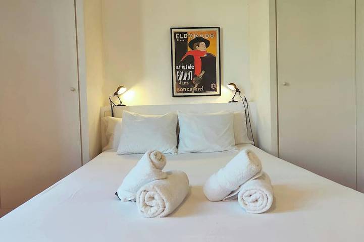 Entire apartment, Gorgeous views over La Rambla. Very bright! R.A. in Barcelona Centre, Barcelona