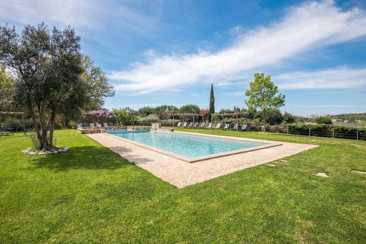 Appartamento intero, Chalet "Cigno" con piscina condivisa e Wi-Fi in Trequanda, Siena e dintorni