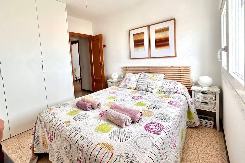 Entire apartment, Apartment in Puig: Facing the Sea in Playa Puebla de Farnals, el Puig de Santa Maria