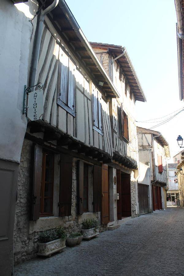 Gîte pour 3 personnes, avec Terrasse à Casteljaloux - 3
