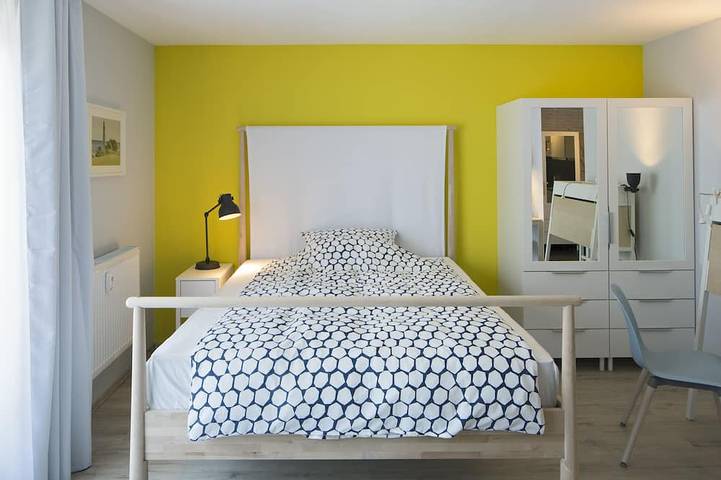 Ganze Wohnung, Exklusives Apartment *inkl. Netflix u. Parkplatz* in Karlsruhe, Rheinebene