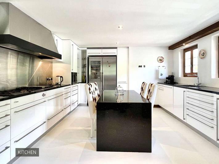 Chalet met 7 slaapkamers en privézwembad in Gstaad, Saanen