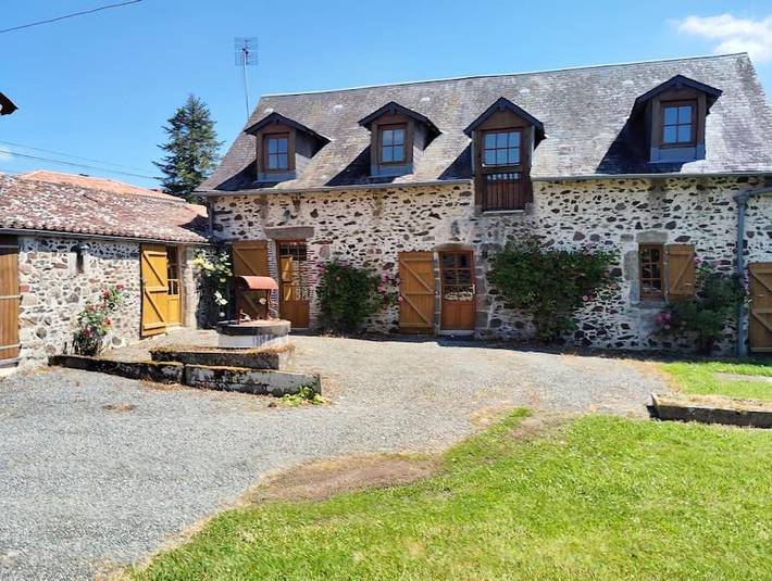 Location de vacances pour 12 personnes, avec Jardin à La Forêt-sur-Sèvre