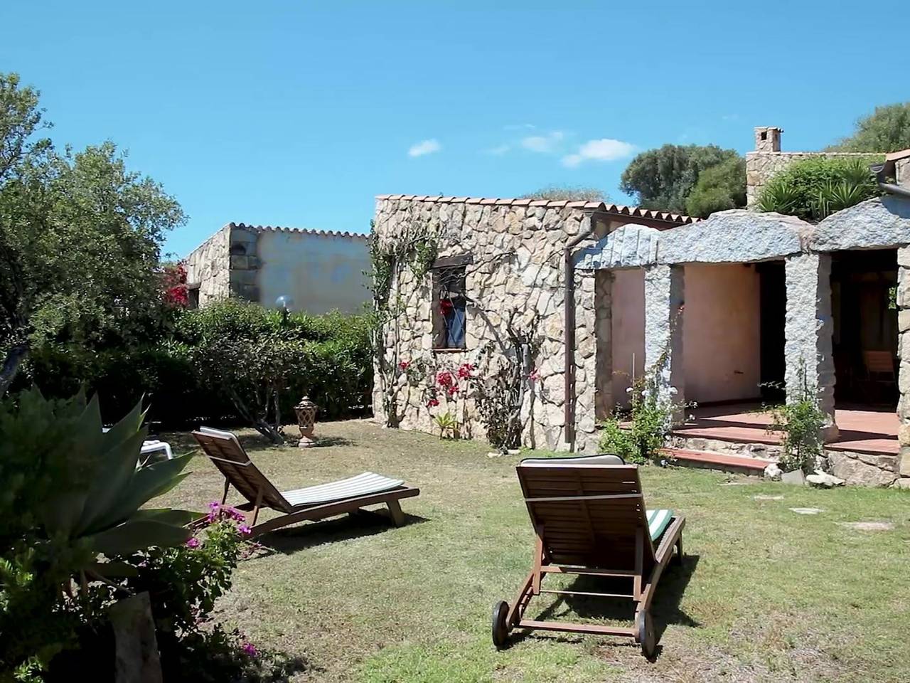 Ville Sant'Elmo in Castel Sant'Elmo, Castiadas