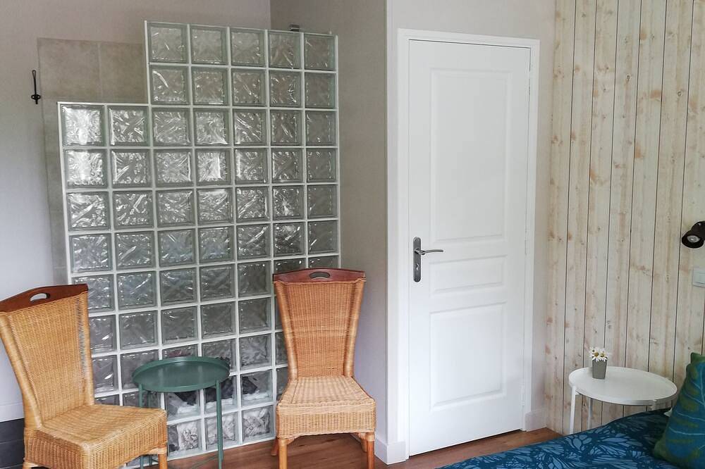 Chambre D’hôte pour 2 Personnes dans Saint-Étienne-l'Allier, Région de Bernay