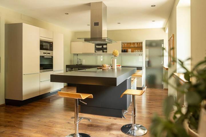 Ferienwohnung für 10 Personen, mit Ausblick und Terrasse, mit Haustier in Nals