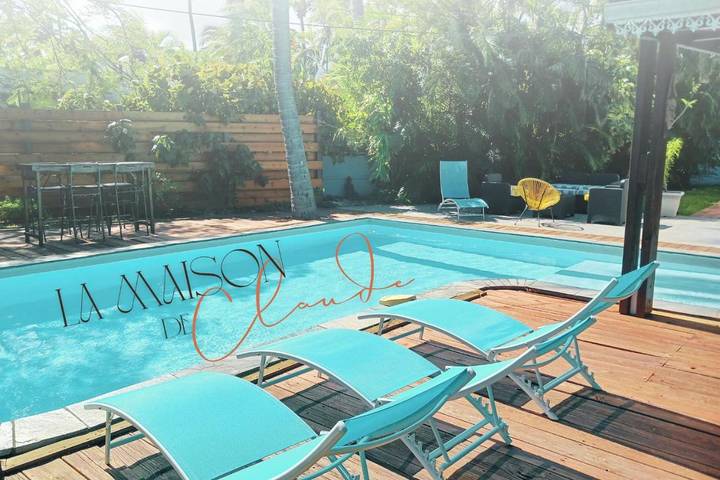 Villa pour 6 personnes, avec vue ainsi que jardin et piscine, animaux acceptés