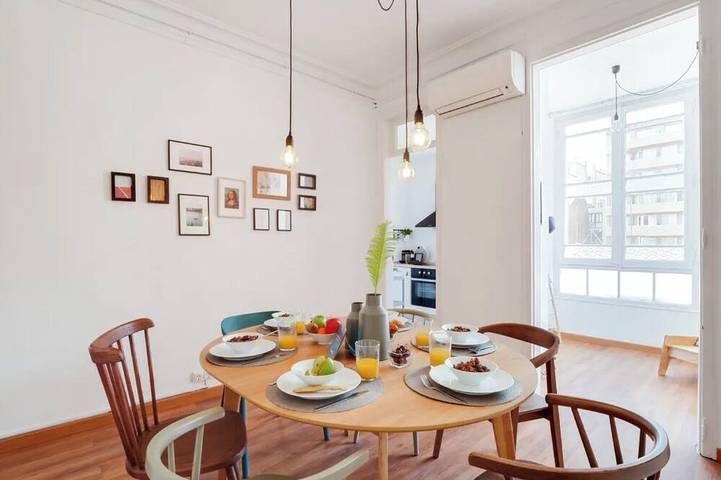 Holiday rental for 40 people, with balcony in Barcelona