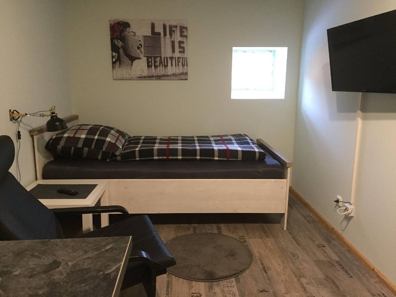 Flat with 4 reasonably priced single rooms for craftsmen and fitters in the south of Hamburg in Toppenstedt, Nordheide