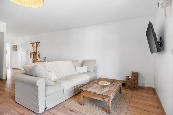 Appartement entier, Appartement 'Magnifique 6 Personnes' avec Balcon, Wi-Fi et Climatisation in Le Pradet, Côte méditerranéenne (France)