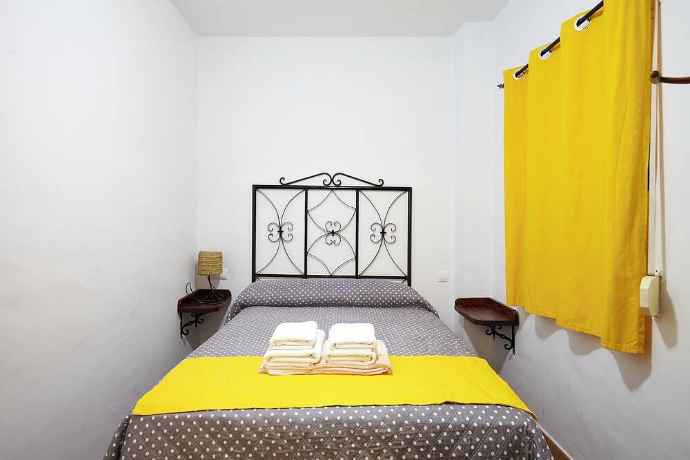 Country House 'Cortijo De Las Flores' with Shared Pool, Terrace and Garden in La Iruela, Jaén Province