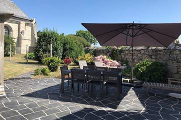 Gîte pour 8 personnes, avec balcon et jardin dans Port de Kérity