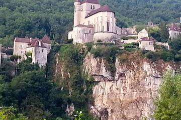 Gîte pour 6 personnes, avec terrasse et jardin à Saint-Cirq-Lapopie