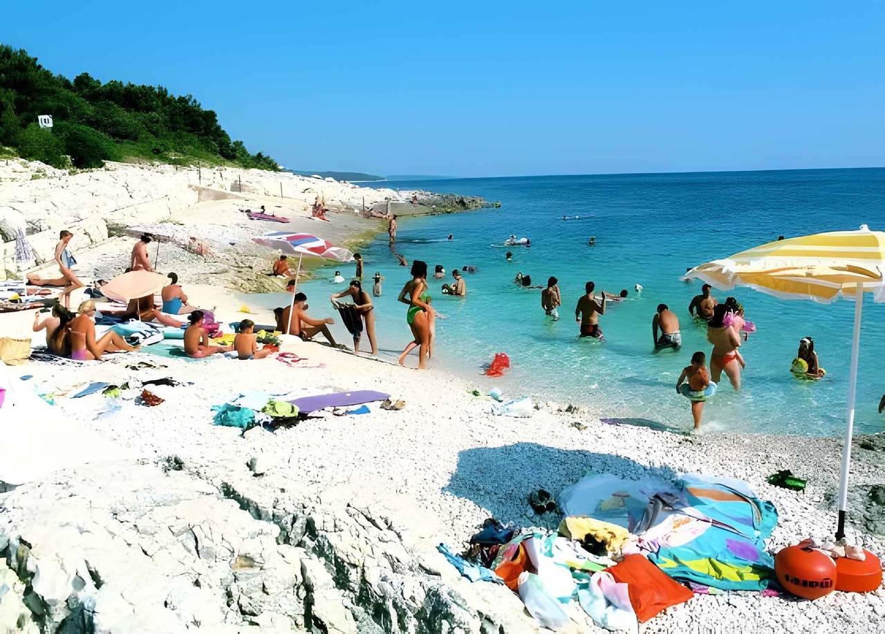 Geheel vakantieappartement, Vakantiewoning met terras en zeezicht  in Mali Losinj, Lošinj
