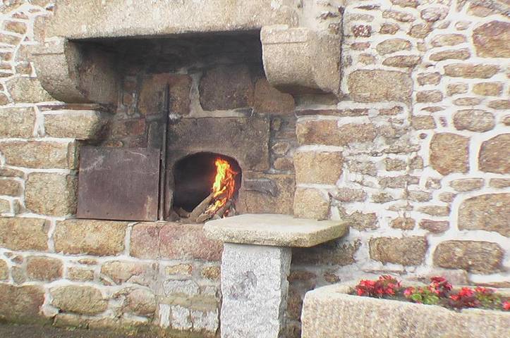 Gîte pour 6 personnes, avec jardin et terrasse, animaux acceptés dans Saint-Marc-le-Blanc
