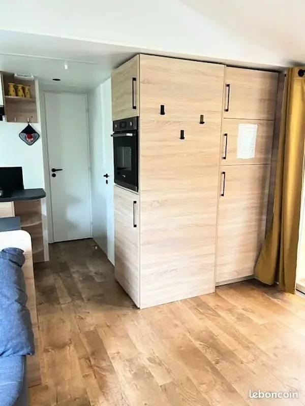 Camping Les Rives de Condrieu - Mobil-home 3 chambres 8 personnes in Condrieu, Lyon region