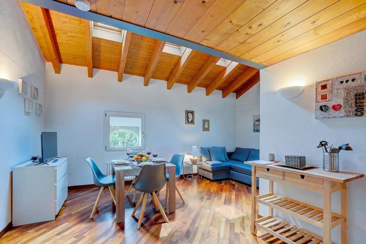 Ferienwohnung für 4 Personen, mit Kinderpool und Seeblick in Morcote