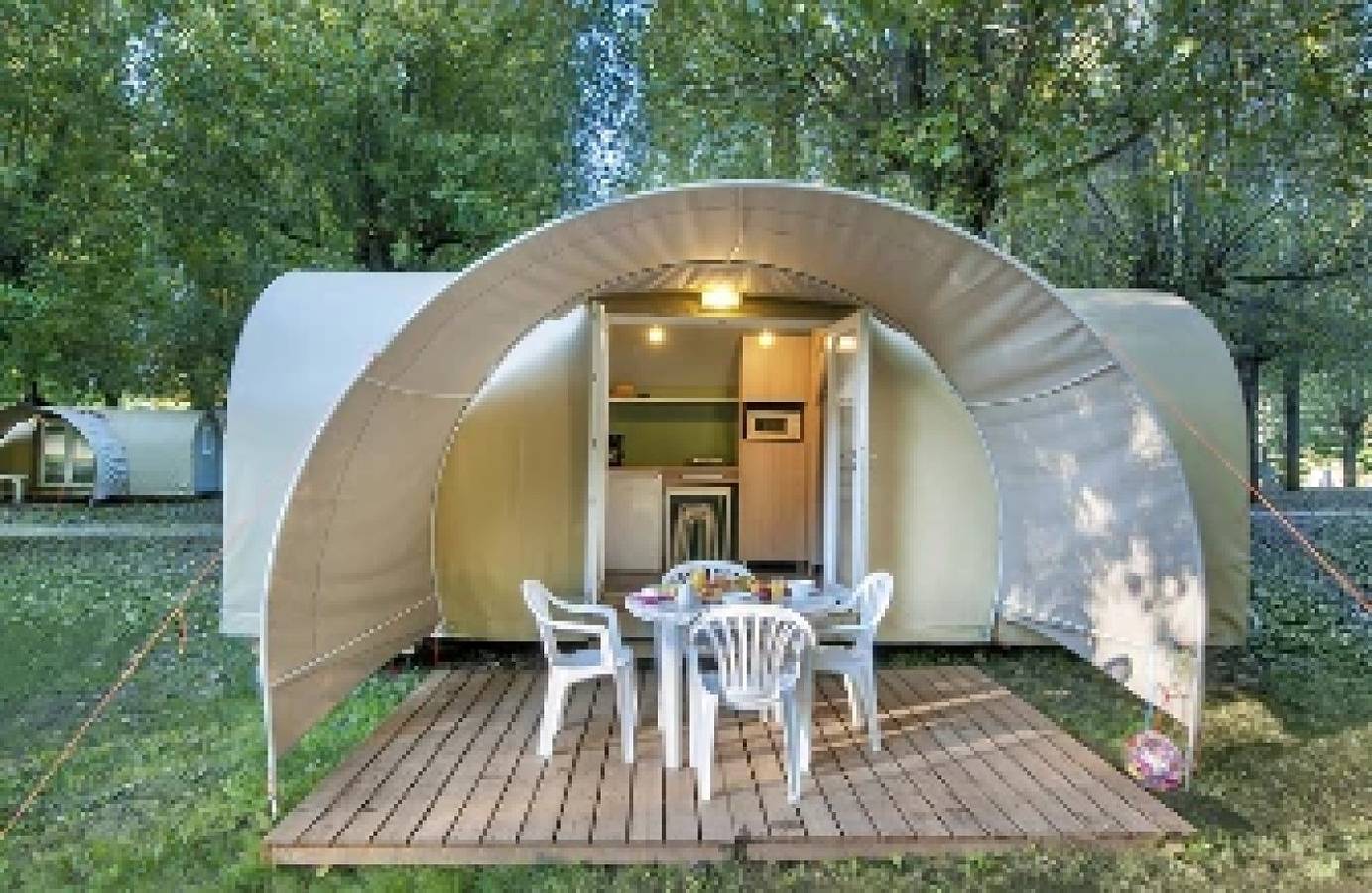 Zecamping 2 étoiles pataugeoire piscine dog friendly mobil-home 4 pers in Saint-Sozy, Parc Naturel Régional des Causses du Quercy