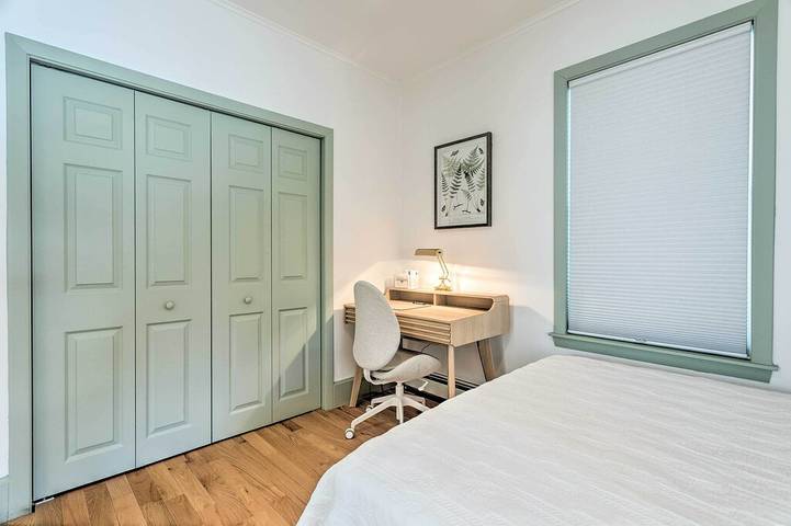 Cottage for 4 people, with terrace and yard, with pets in Rhode Island